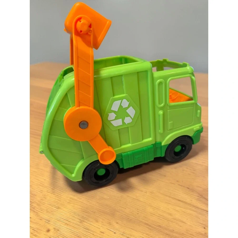 Fisher-Price Little People Recycling Truck  Vehicle with Figure everything works